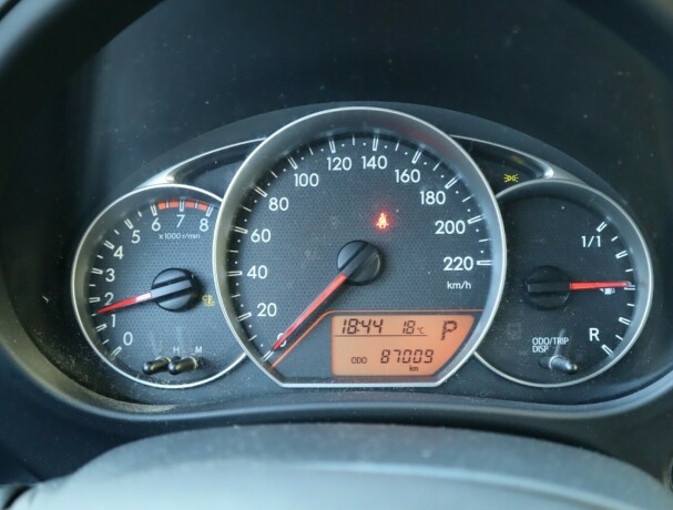 toyota-verso-s-bensin-2012-big-13