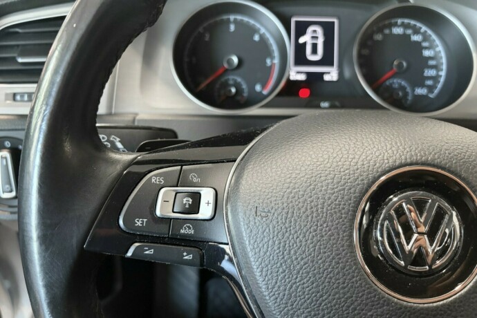 volkswagen-golf-diesel-2017-big-12