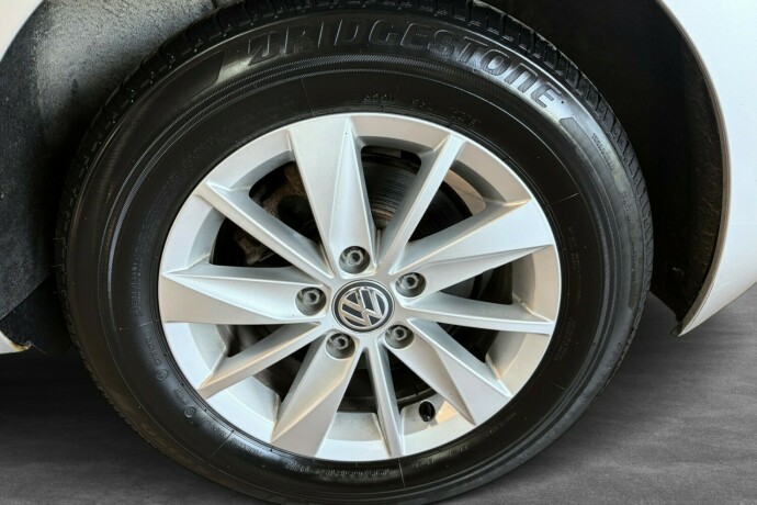 volkswagen-golf-diesel-2017-big-26
