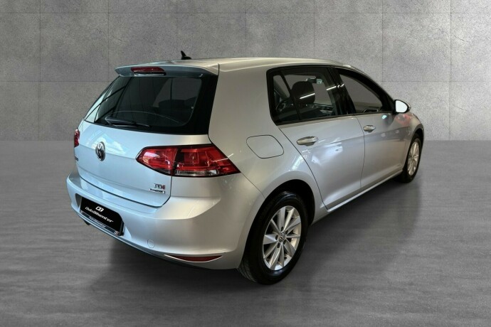 volkswagen-golf-diesel-2017-big-5