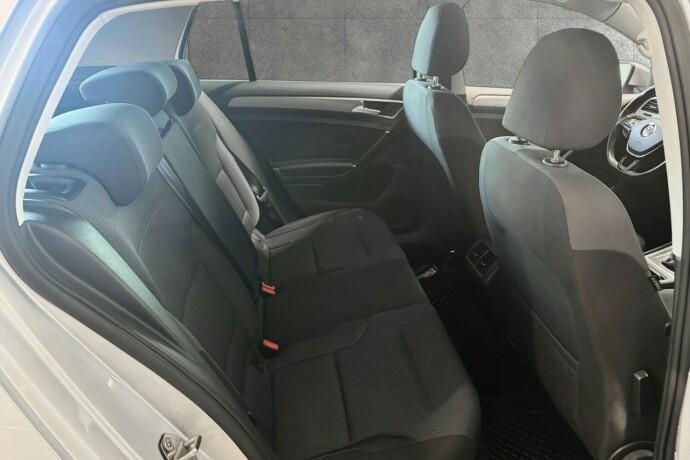 volkswagen-golf-diesel-2017-big-22