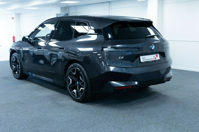 bmw-ix-elektrisitet-2022-big-1