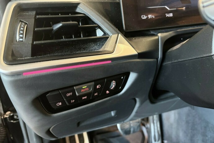bmw-i4-elektrisitet-2023-big-25