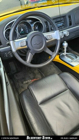chevrolet-ssr-bensin-2004-big-15