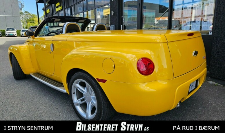 chevrolet-ssr-bensin-2004-big-5