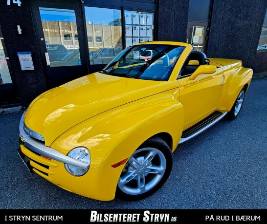 chevrolet-ssr-bensin-2004-big-3