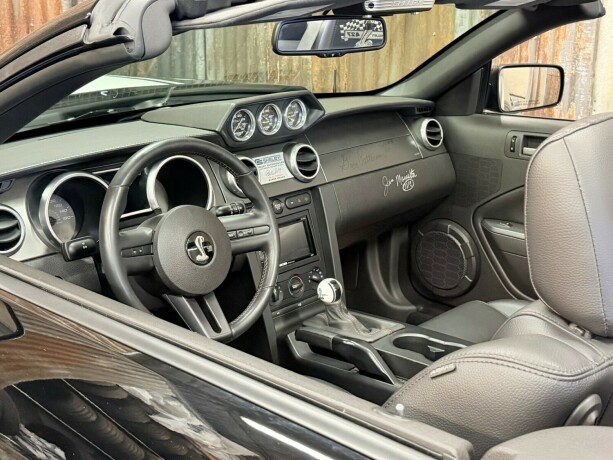 ford-mustang-bensin-2008-big-14