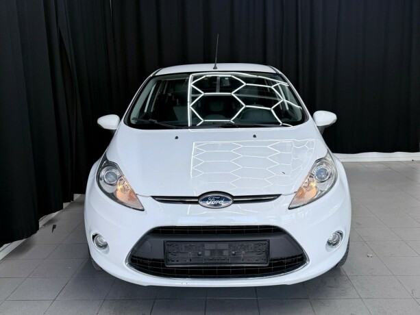 ford-fiesta-bensin-2011-big-1