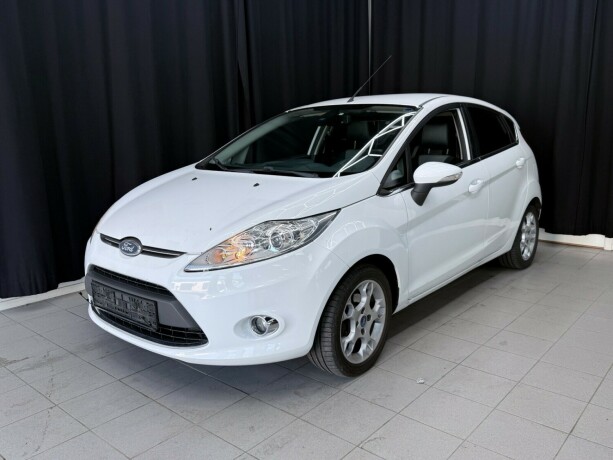 ford-fiesta-bensin-2011-big-0