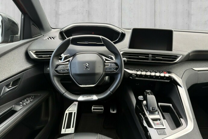 peugeot-3008-bensin-2019-big-10