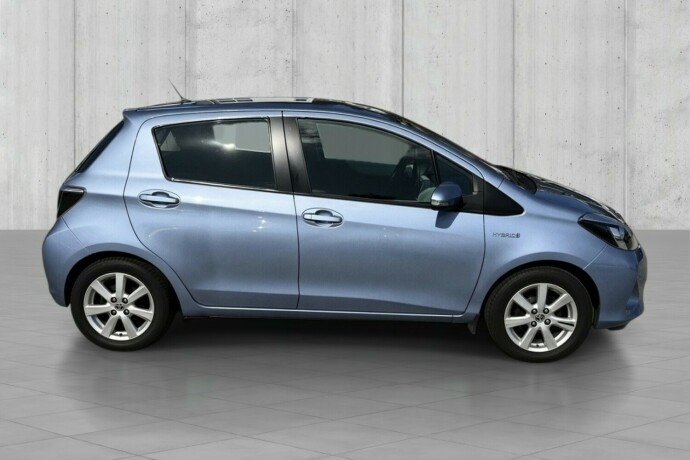 toyota-yaris-bensin-2012-big-1