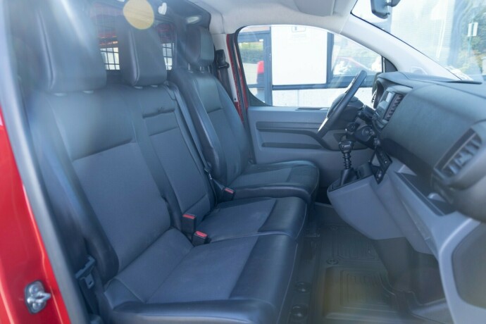 toyota-proace-diesel-2017-big-9