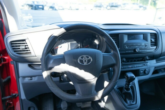 toyota-proace-diesel-2017-big-10