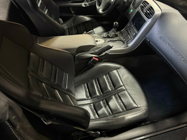 chevrolet-corvette-bensin-2006-big-28