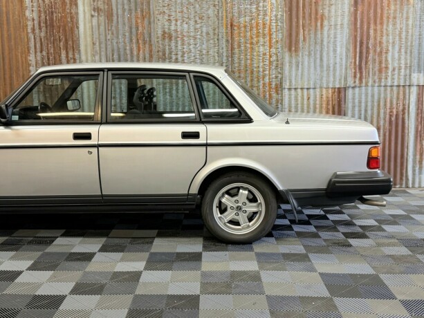volvo-240-bensin-1992-big-9
