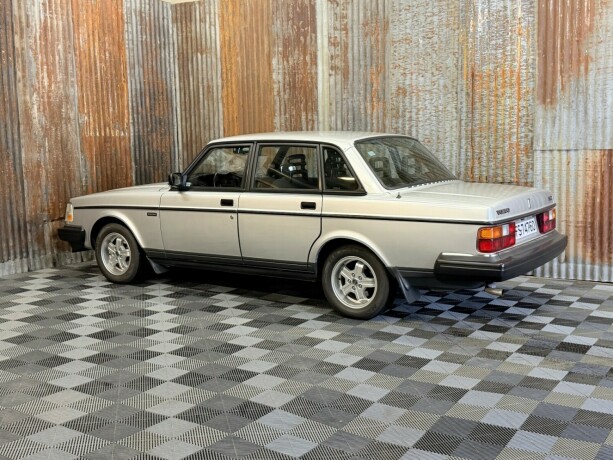 volvo-240-bensin-1992-big-8