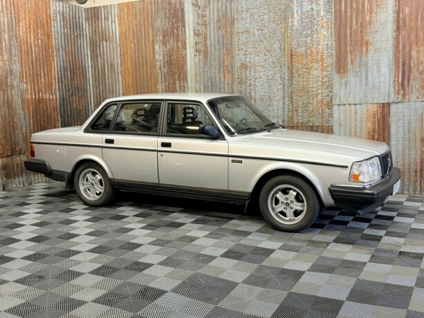 volvo-240-bensin-1992-big-1