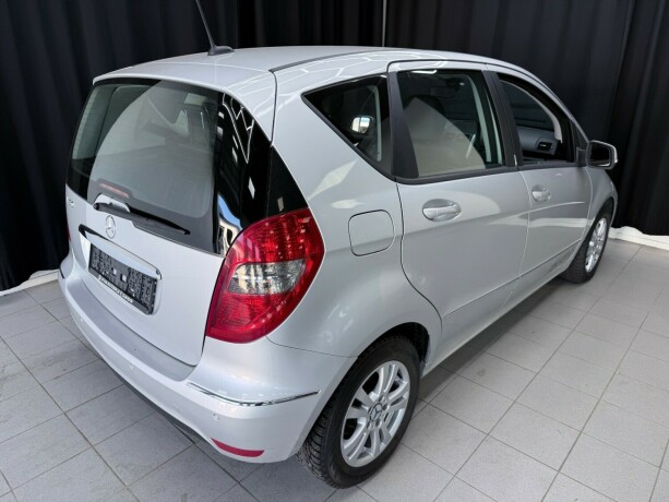 mercedes-benz-a160-bensin-2011-big-7