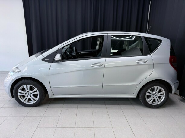 mercedes-benz-a160-bensin-2011-big-3