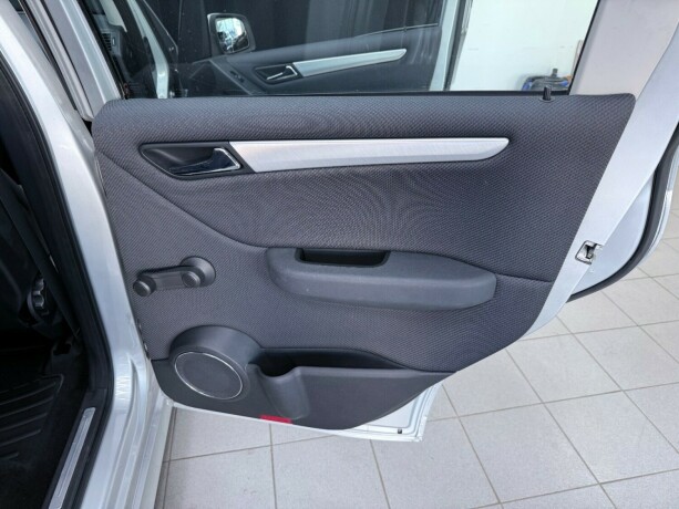 mercedes-benz-a160-bensin-2011-big-22