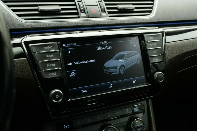 skoda-superb-diesel-2016-big-28