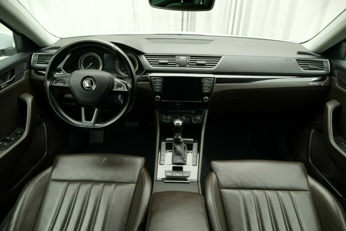 skoda-superb-diesel-2016-big-12