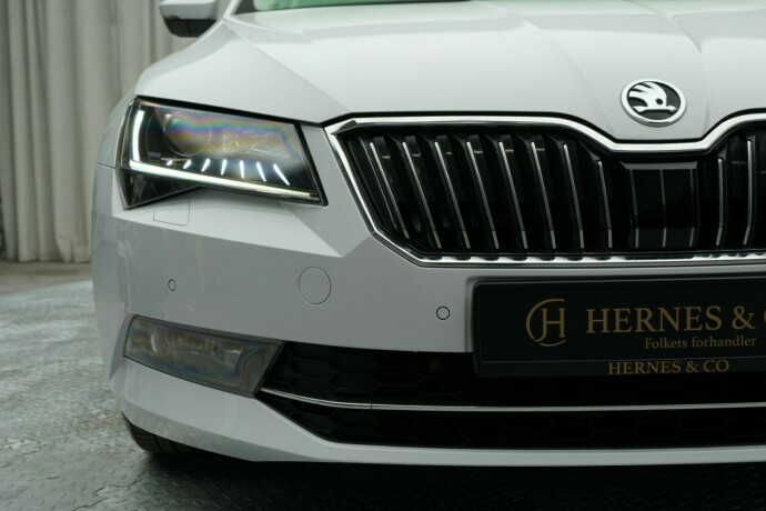 skoda-superb-diesel-2016-big-4