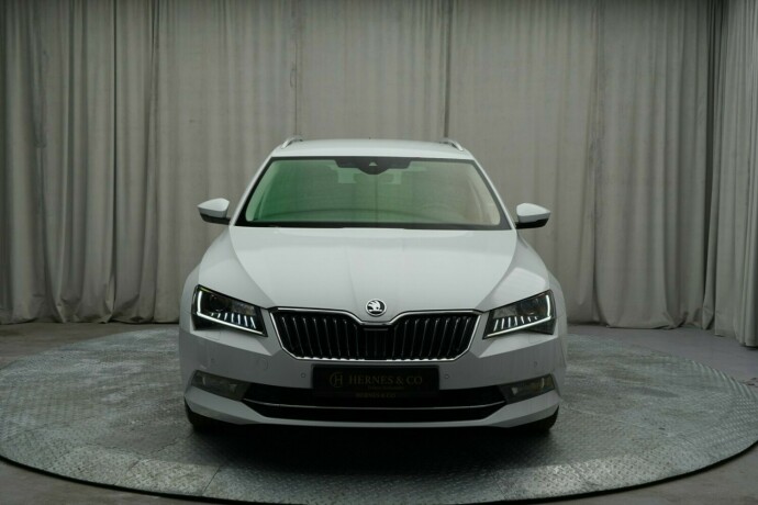 skoda-superb-diesel-2016-big-2