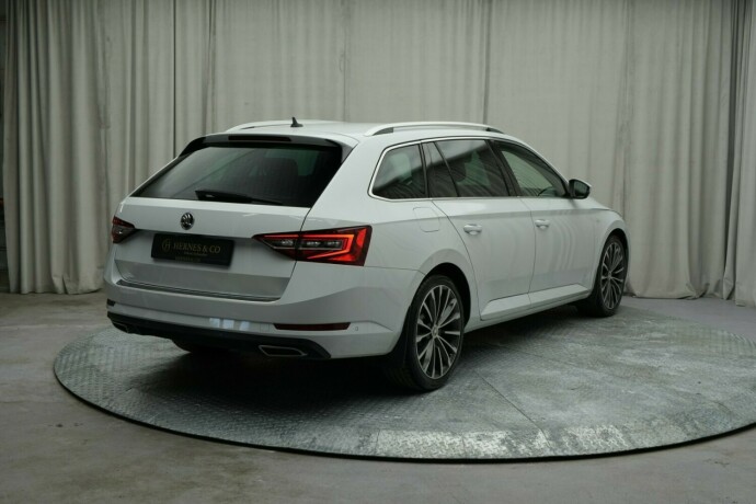 skoda-superb-diesel-2016-big-53