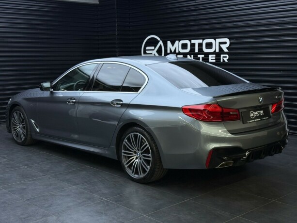 bmw-540i-bensin-2017-big-8