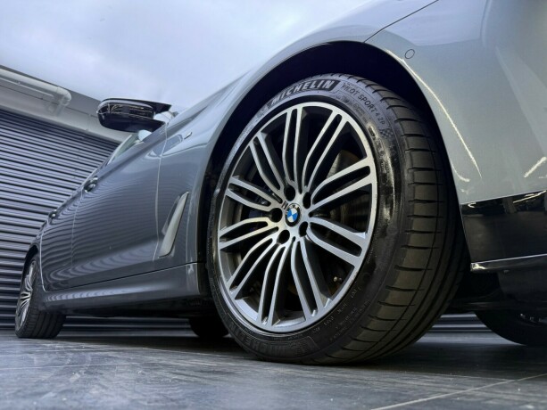 bmw-540i-bensin-2017-big-13