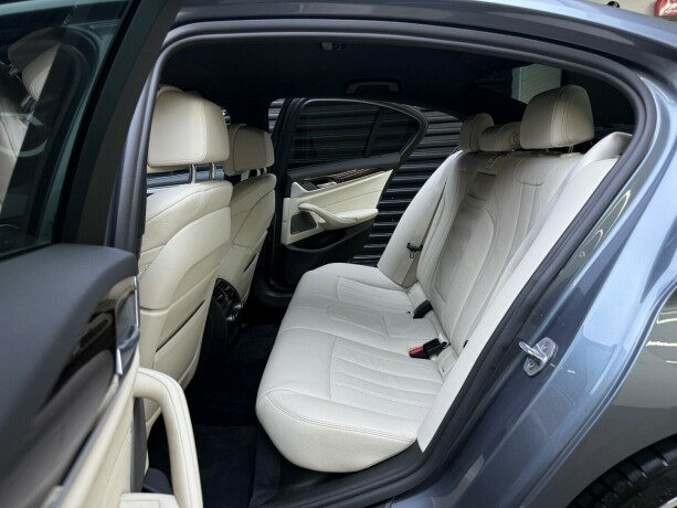 bmw-540i-bensin-2017-big-42