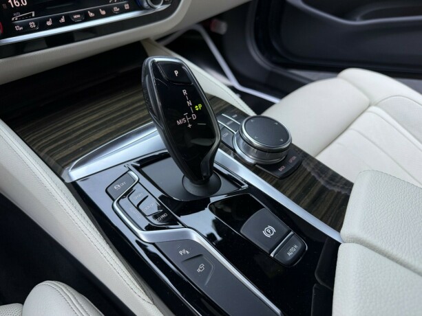 bmw-540i-bensin-2017-big-33