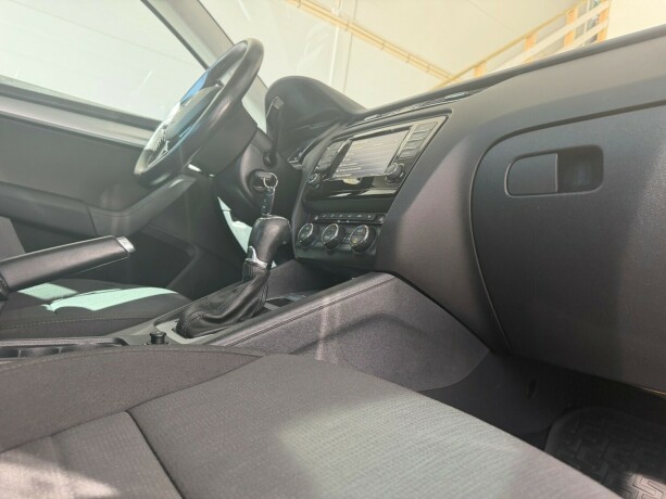 skoda-octavia-diesel-2017-big-15