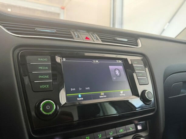 skoda-octavia-diesel-2017-big-23