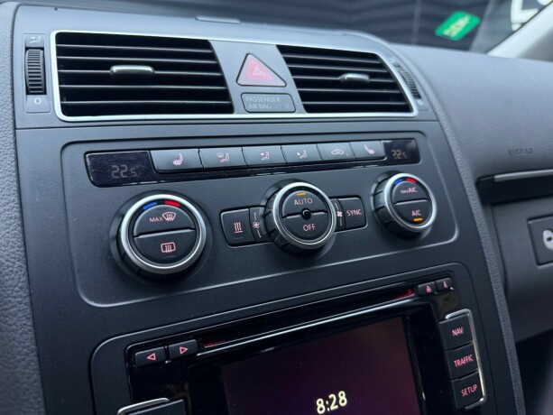 volkswagen-touran-diesel-2014-big-14
