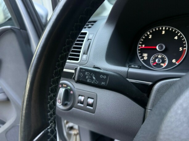 volkswagen-touran-diesel-2014-big-12