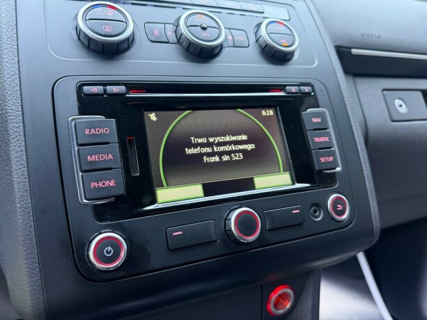 volkswagen-touran-diesel-2014-big-18