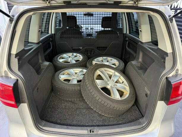 volkswagen-touran-diesel-2014-big-24