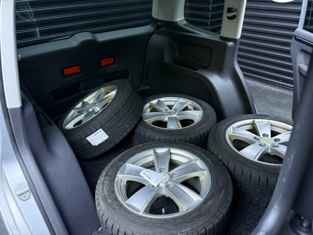 volkswagen-touran-diesel-2014-big-23