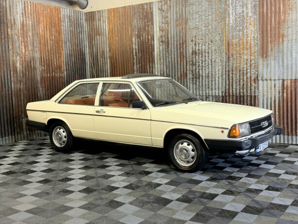 audi-100-bensin-1977-big-1