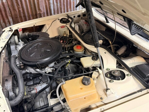 audi-100-bensin-1977-big-34