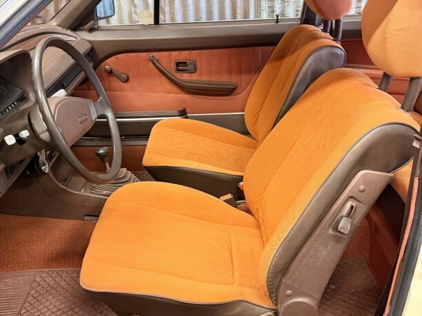 audi-100-bensin-1977-big-14