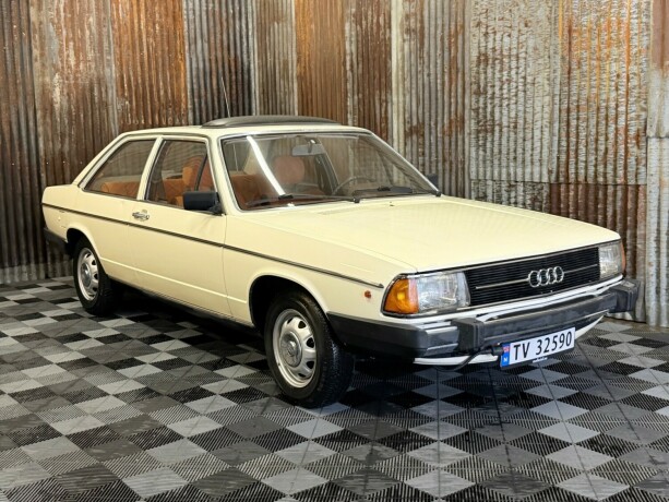 audi-100-bensin-1977-big-0