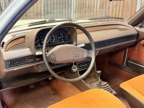 audi-100-bensin-1977-big-15