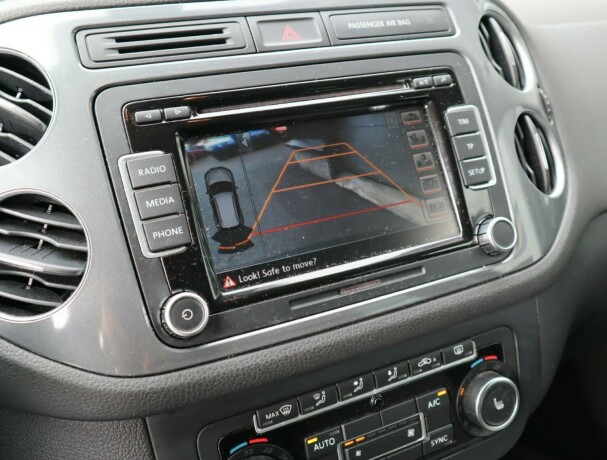 volkswagen-tiguan-bensin-2014-big-23