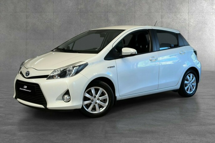 toyota-yaris-bensin-2014-big-1