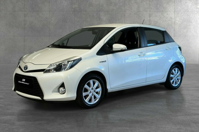 toyota-yaris-bensin-2014-big-2