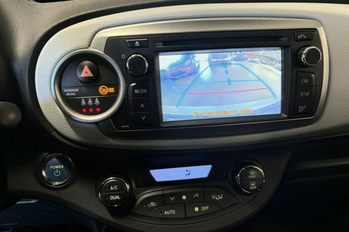 toyota-yaris-bensin-2014-big-21