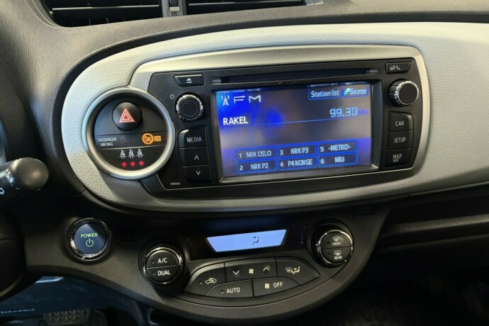toyota-yaris-bensin-2014-big-22